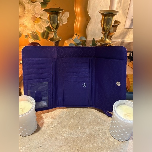 Vera Bradley RGID Protection Purple Clutch Wristlet. - Picture 8 of 15
